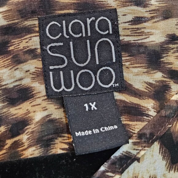 Clara Sunwoo Blouse Size 1X Leopard Animal Print Button Front Tan EUC! - Picture 8 of 9